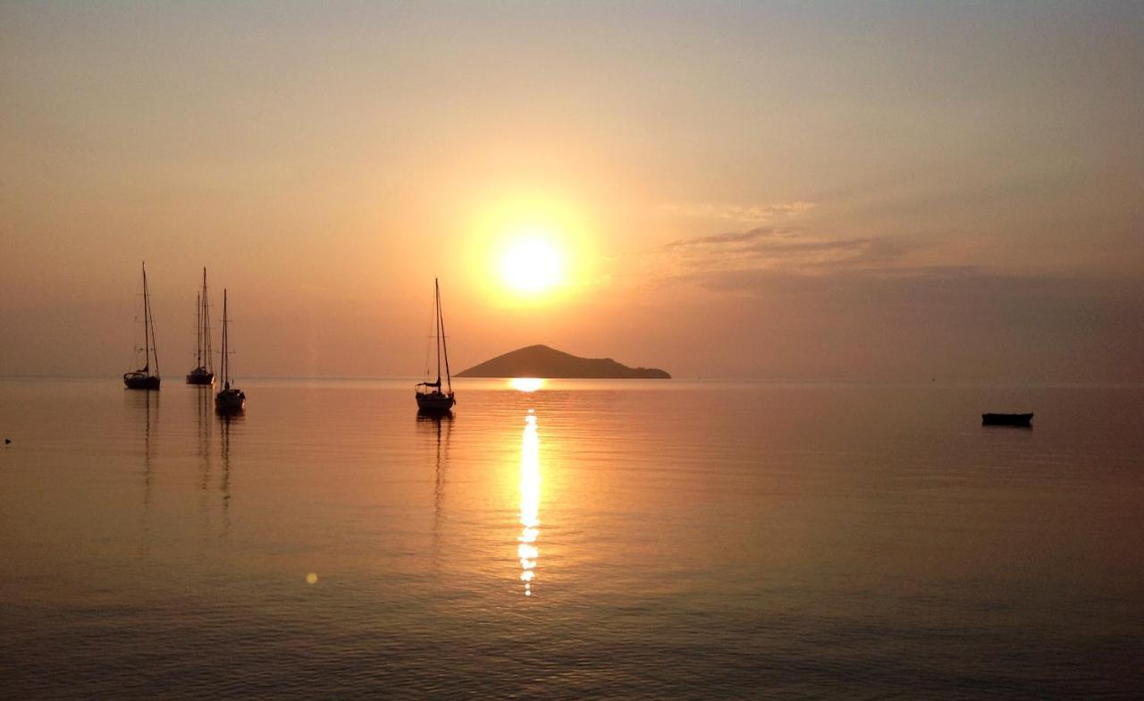 Tony'S Beach Βρομόλιθος Εξωτερικό φωτογραφία